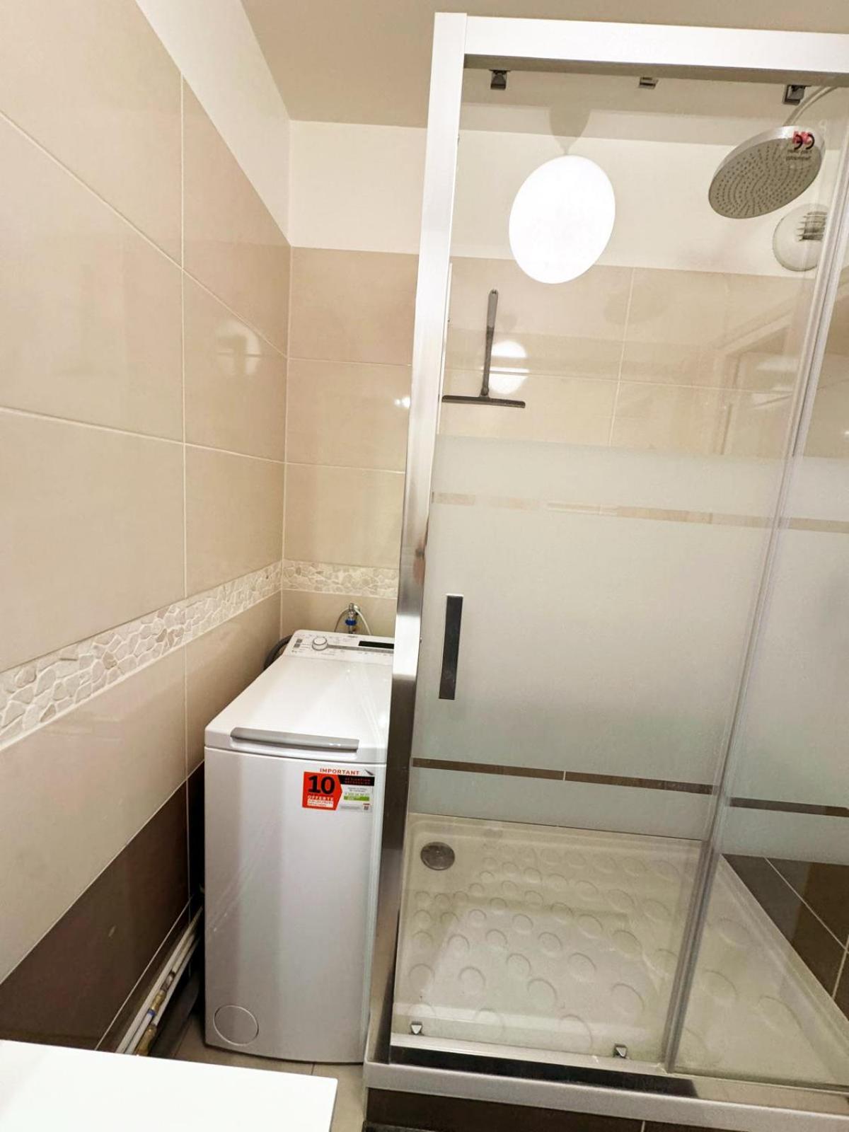 Appartement Magnolia 40M2, Parking Et Wifi Gratuit Montévrain Kültér fotó