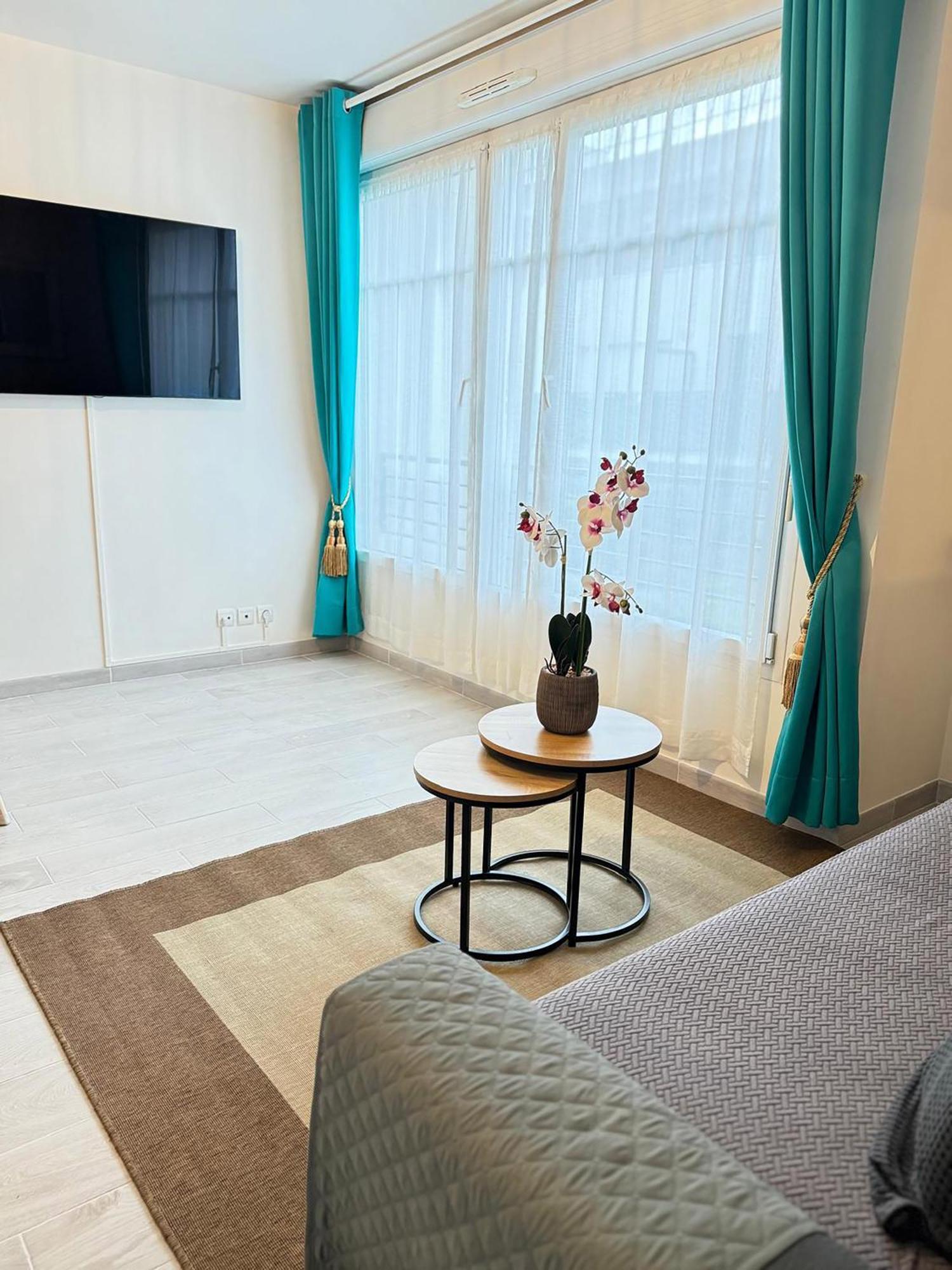 Appartement Magnolia 40M2, Parking Et Wifi Gratuit Montévrain Kültér fotó